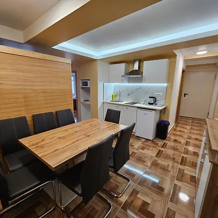 Royal & Apartment *