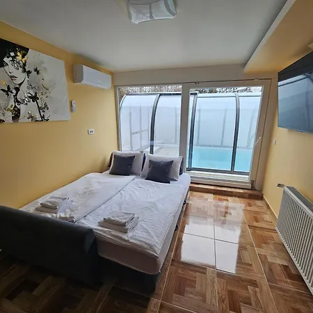 Royal & Apartment *