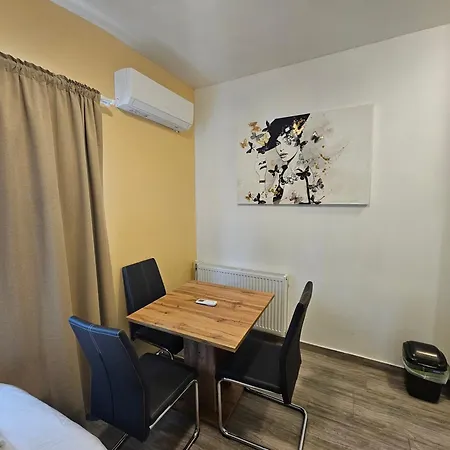 Apartment Royal &