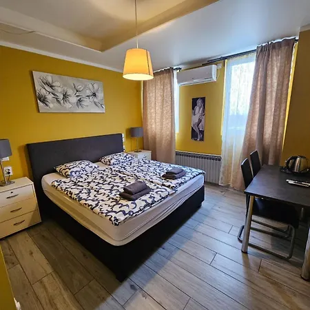 Apartment Royal &